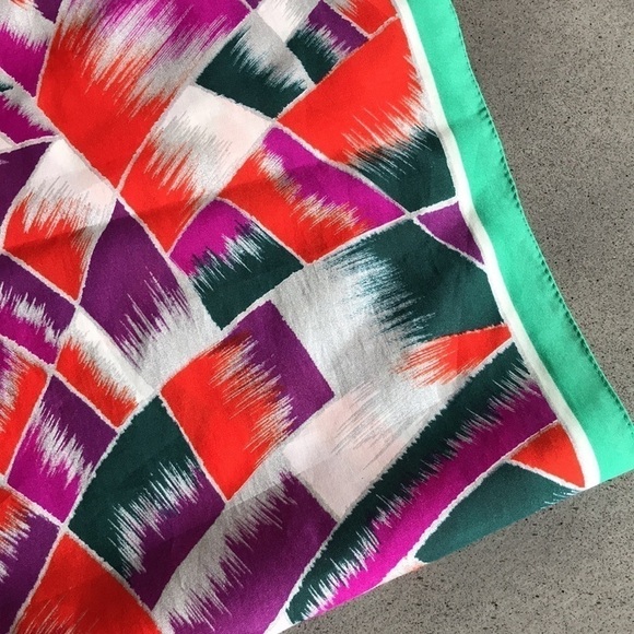 Vintage rectangular made in Italy scarf - Picture 7 of 8